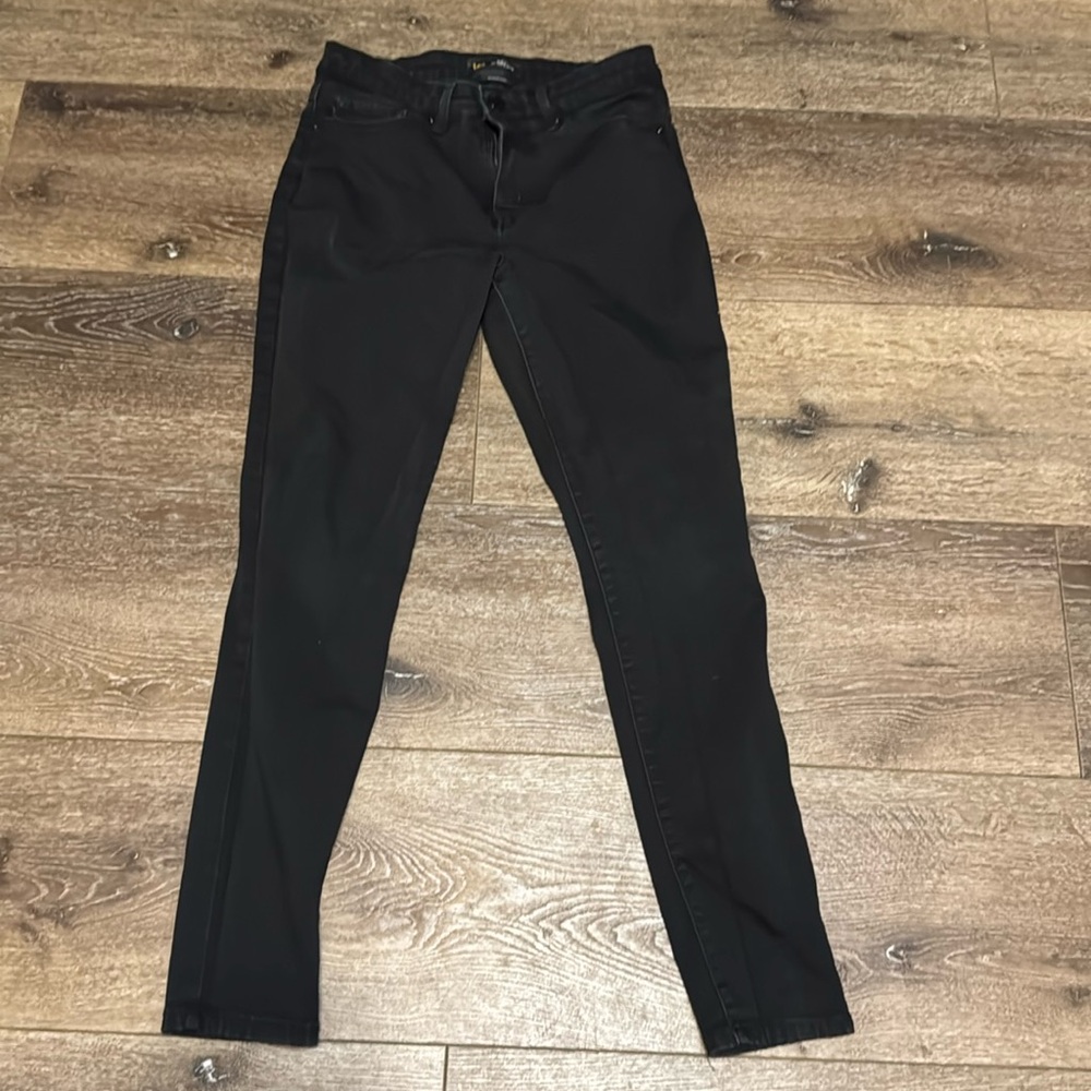Lee black slim fit skinny leg mid rise 6